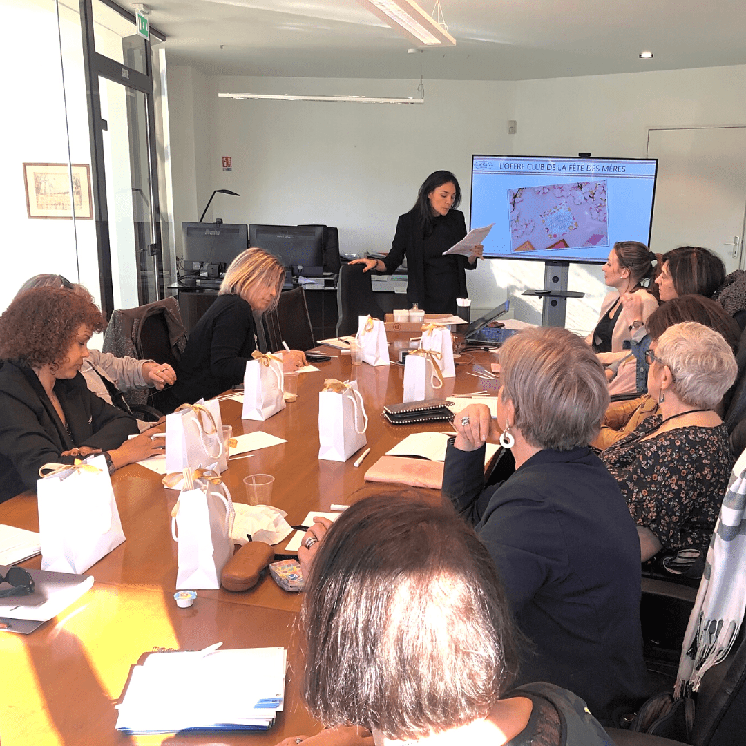 Réunion de présentation de produits - Club Parfum Grasse